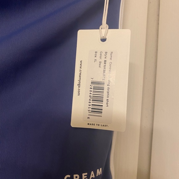 NWT CREAM YOGA Contrast Binding Dolphin Short XL - Picture 2 of 3